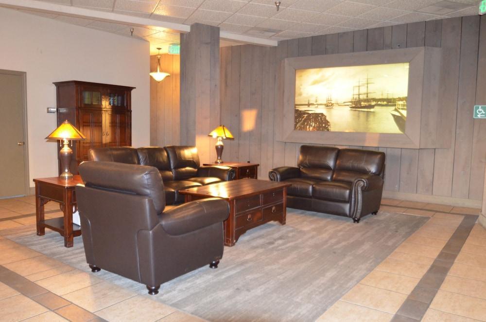 Quality Inn & Suites At Coos Bay North Bend Esterno foto