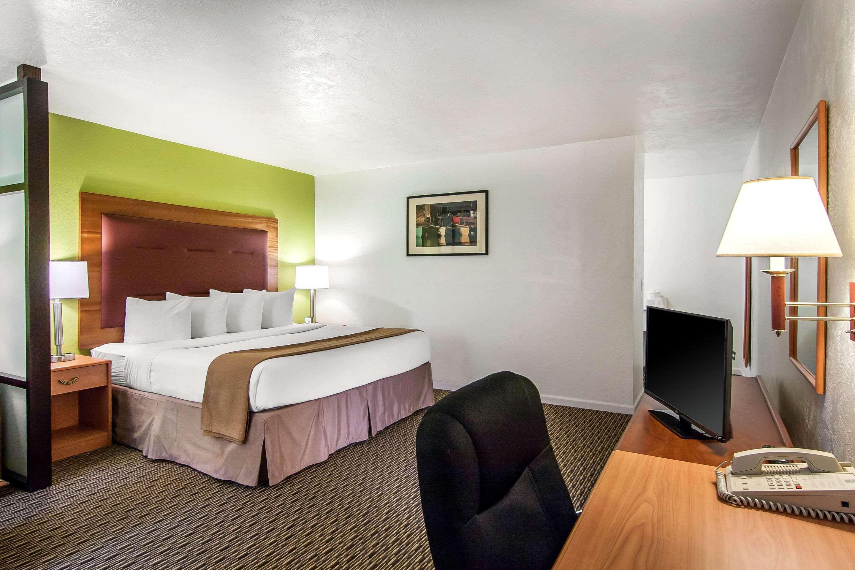 Quality Inn & Suites At Coos Bay North Bend Esterno foto