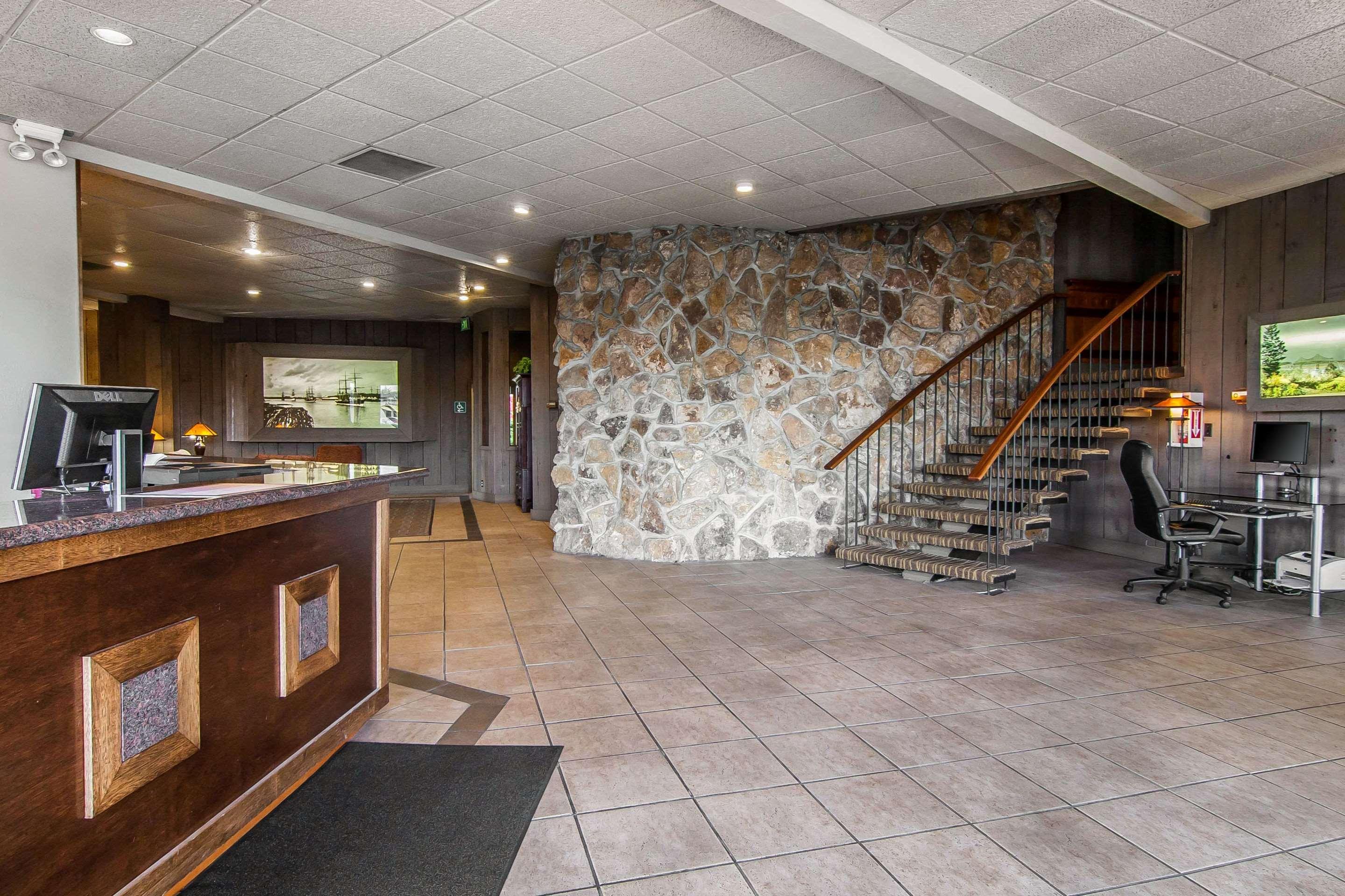 Quality Inn & Suites At Coos Bay North Bend Esterno foto