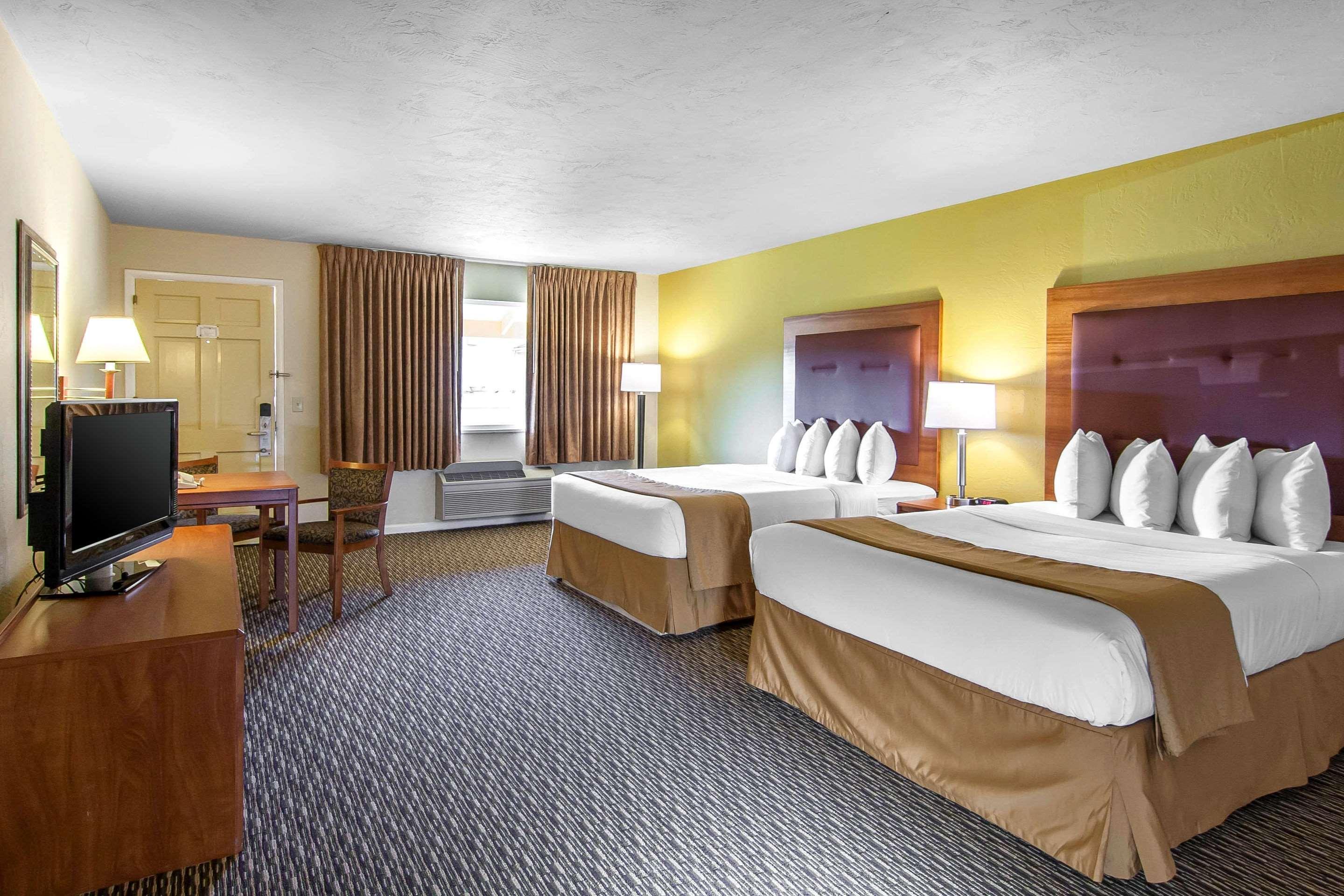 Quality Inn & Suites At Coos Bay North Bend Esterno foto