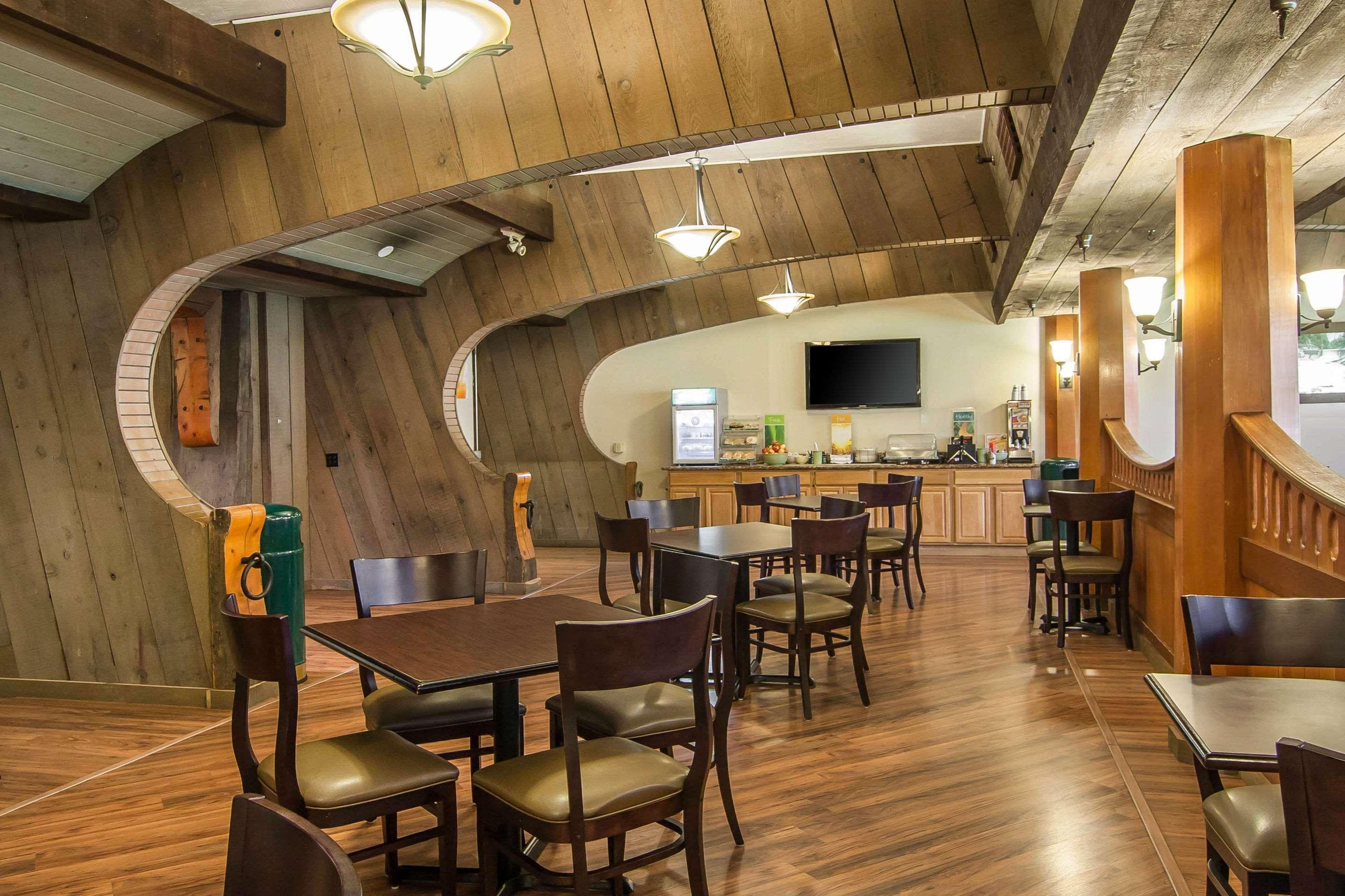 Quality Inn & Suites At Coos Bay North Bend Esterno foto