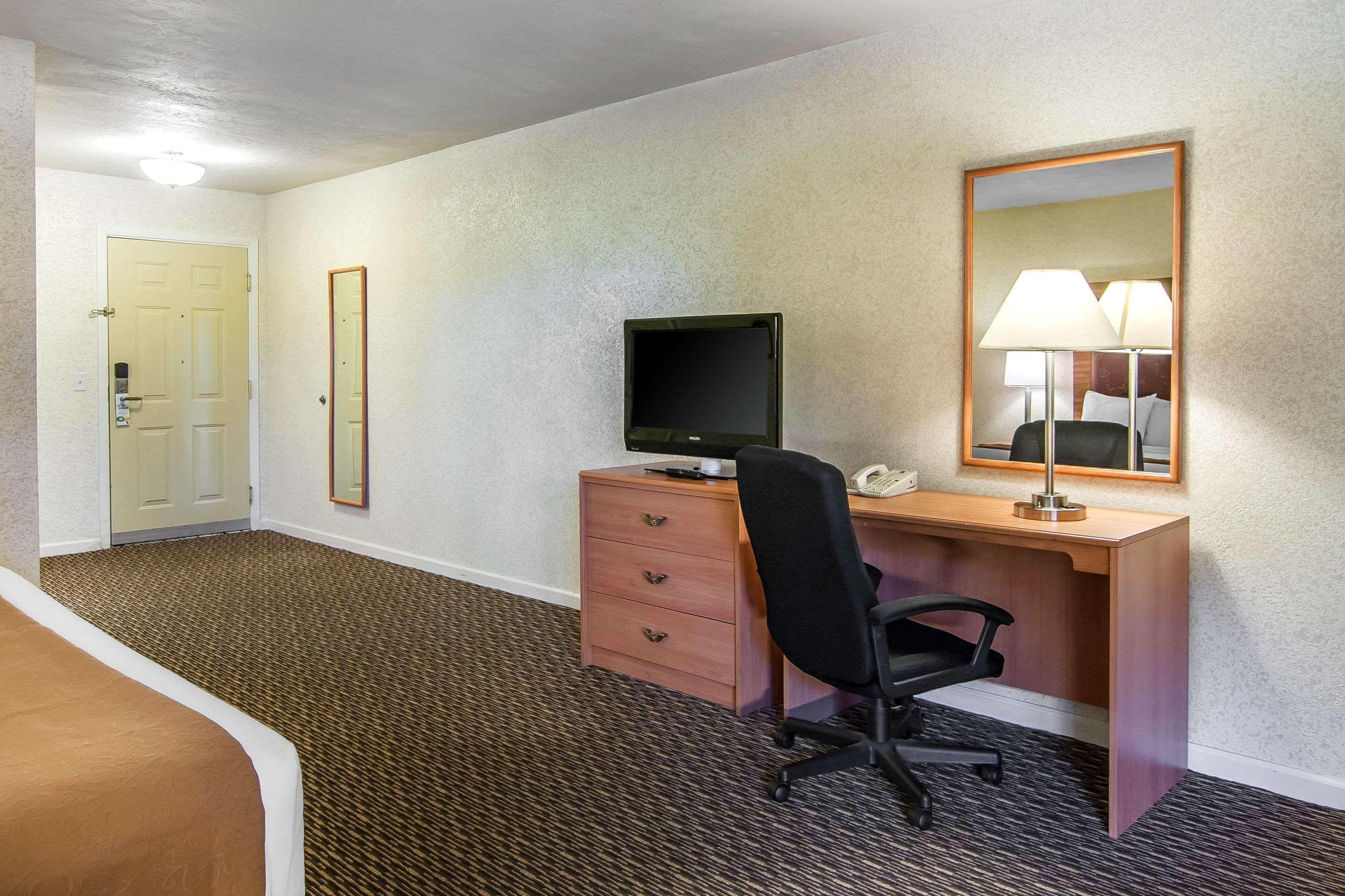 Quality Inn & Suites At Coos Bay North Bend Esterno foto
