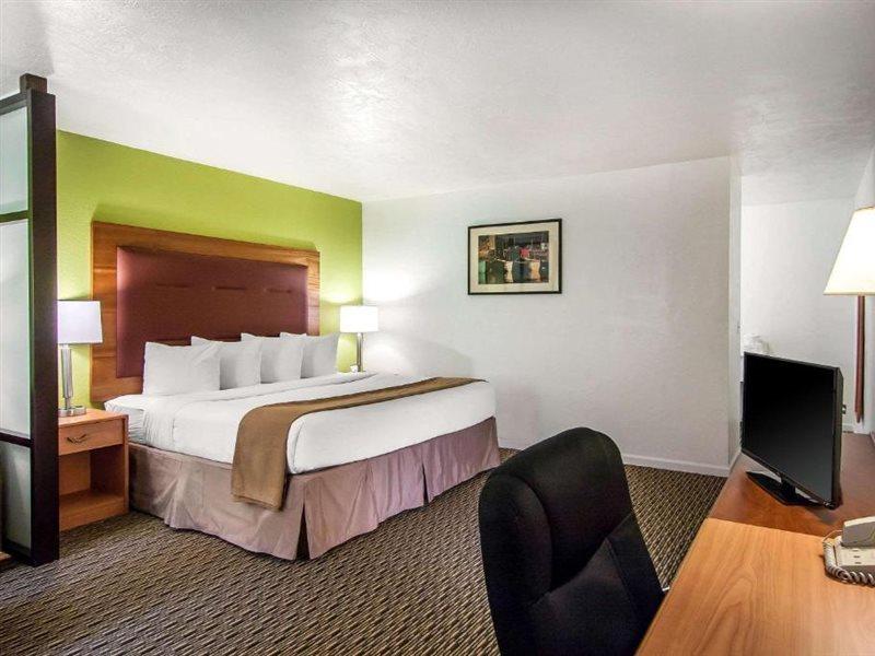 Quality Inn & Suites At Coos Bay North Bend Esterno foto