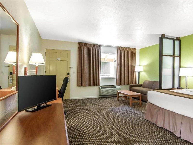 Quality Inn & Suites At Coos Bay North Bend Esterno foto