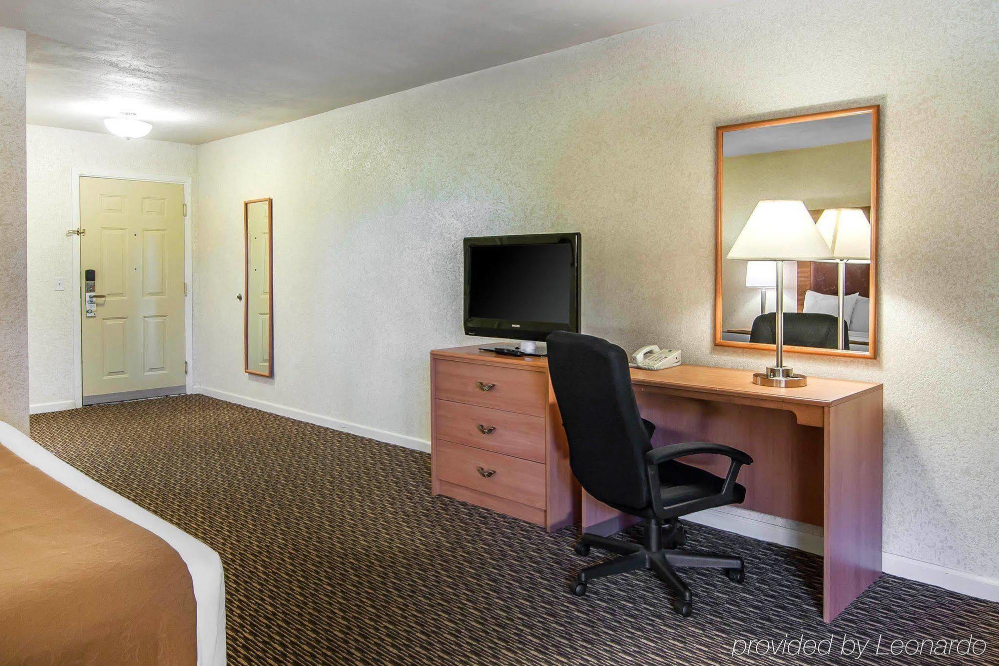 Quality Inn & Suites At Coos Bay North Bend Esterno foto