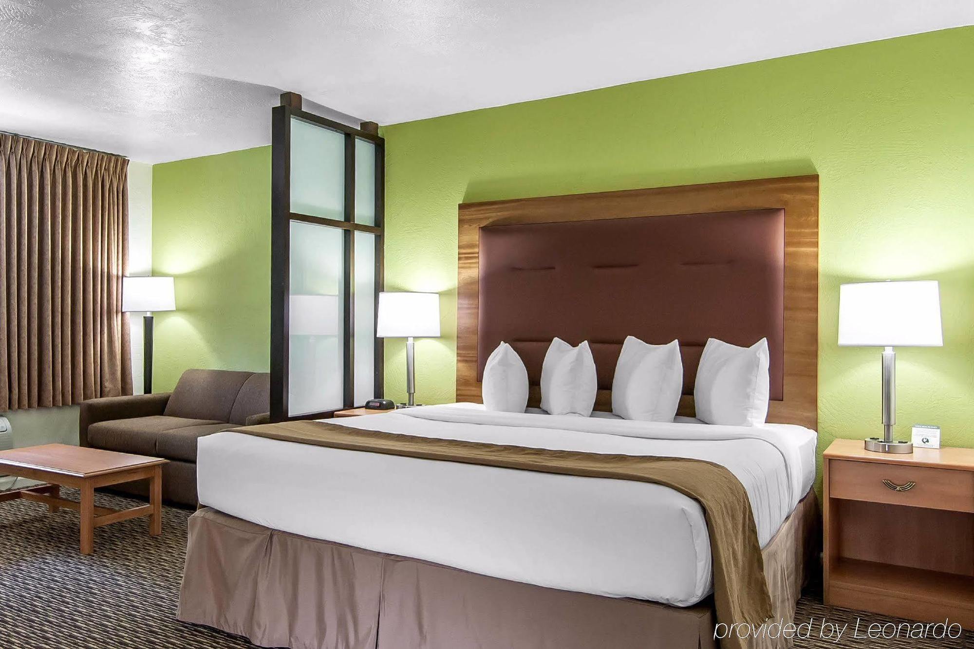 Quality Inn & Suites At Coos Bay North Bend Esterno foto