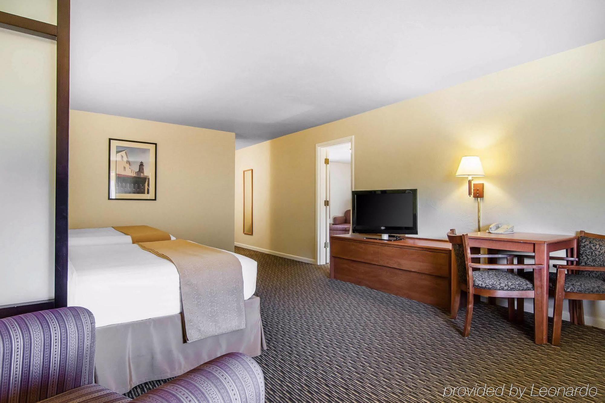 Quality Inn & Suites At Coos Bay North Bend Esterno foto